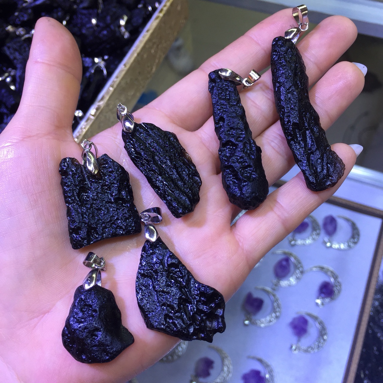 Natural amethyst, natural meteor stone pendant necklace, suitable for any occasion
