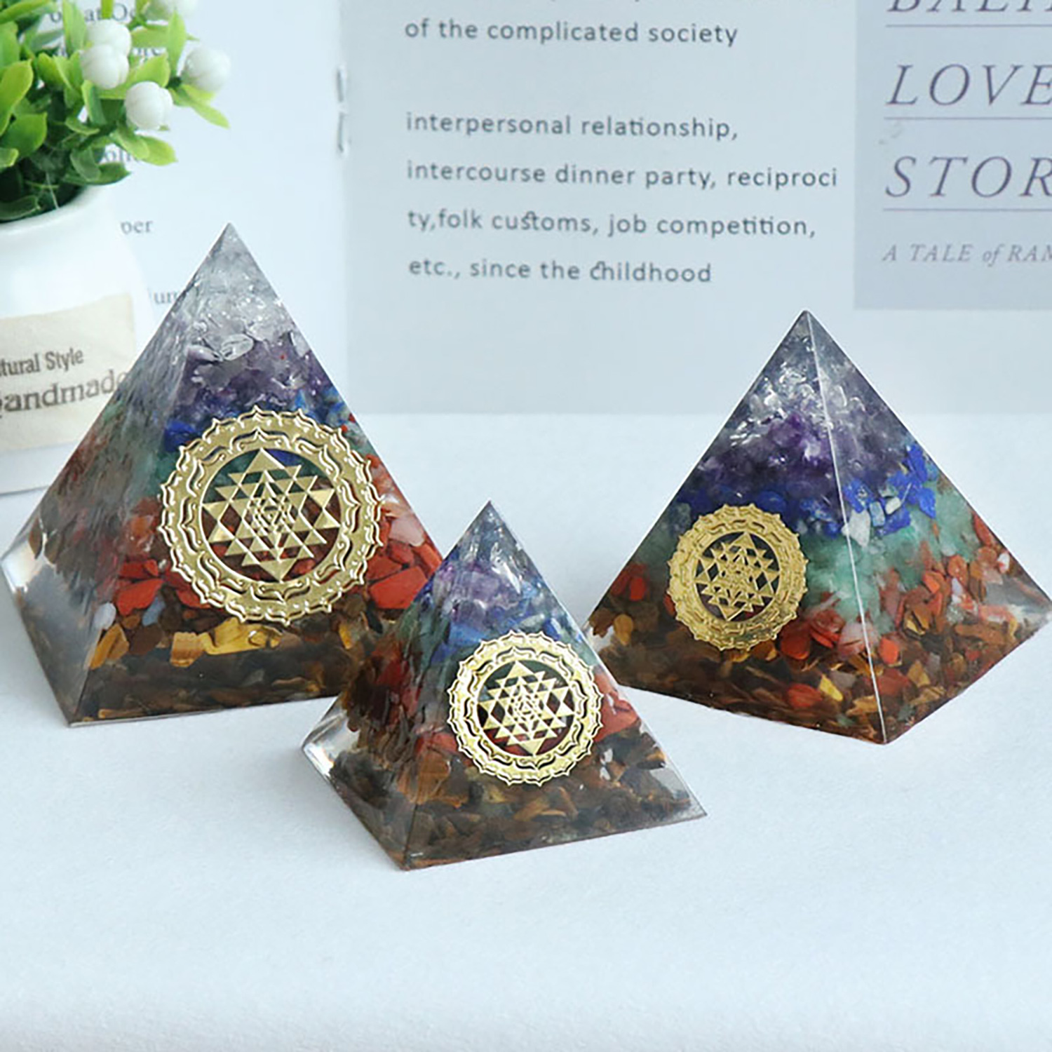 Seven chakra oken pyramid ornaments seven color crystal resin pyramid meditation meditation healing