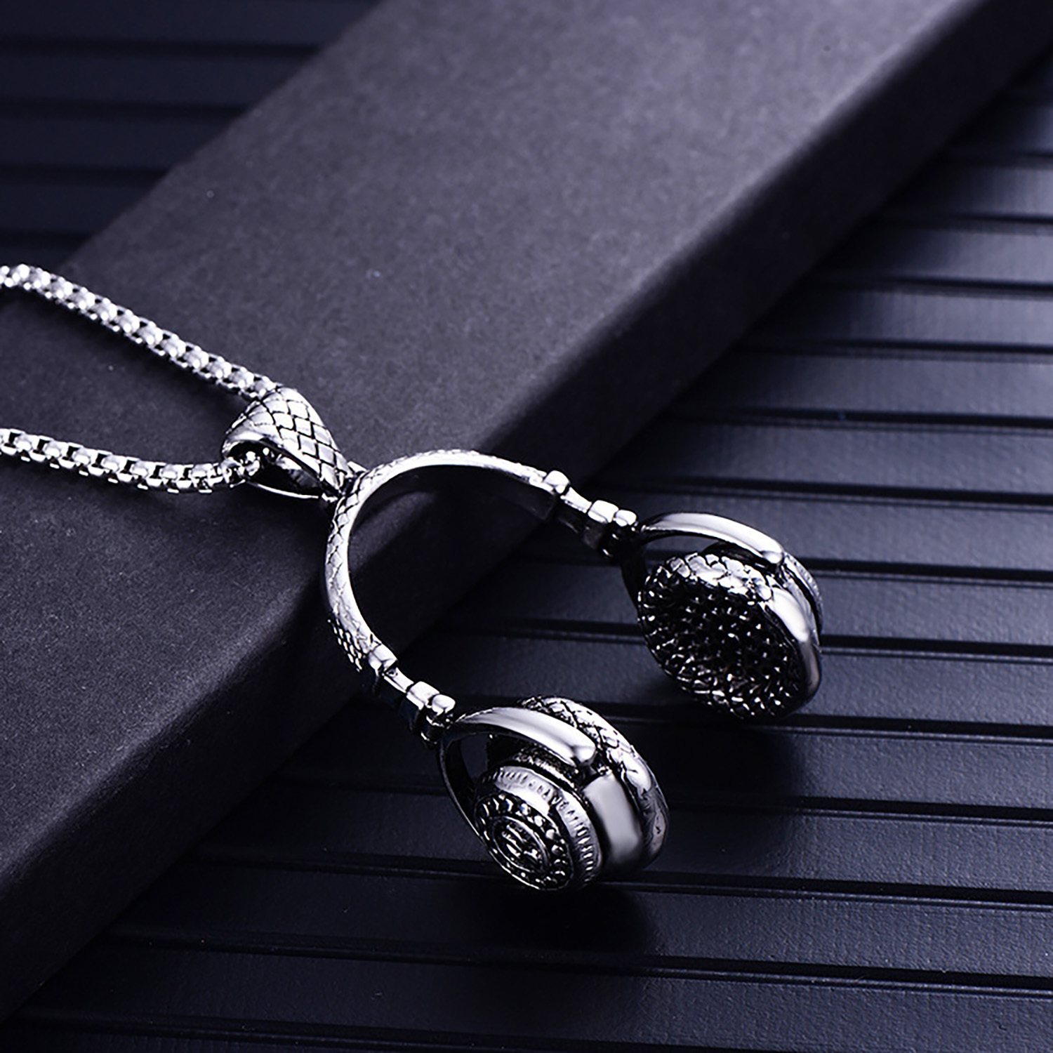 Men's Stainless Steel Music Headset DJ Headphone Pendant Biker Necklace, Gold/Black/Silver