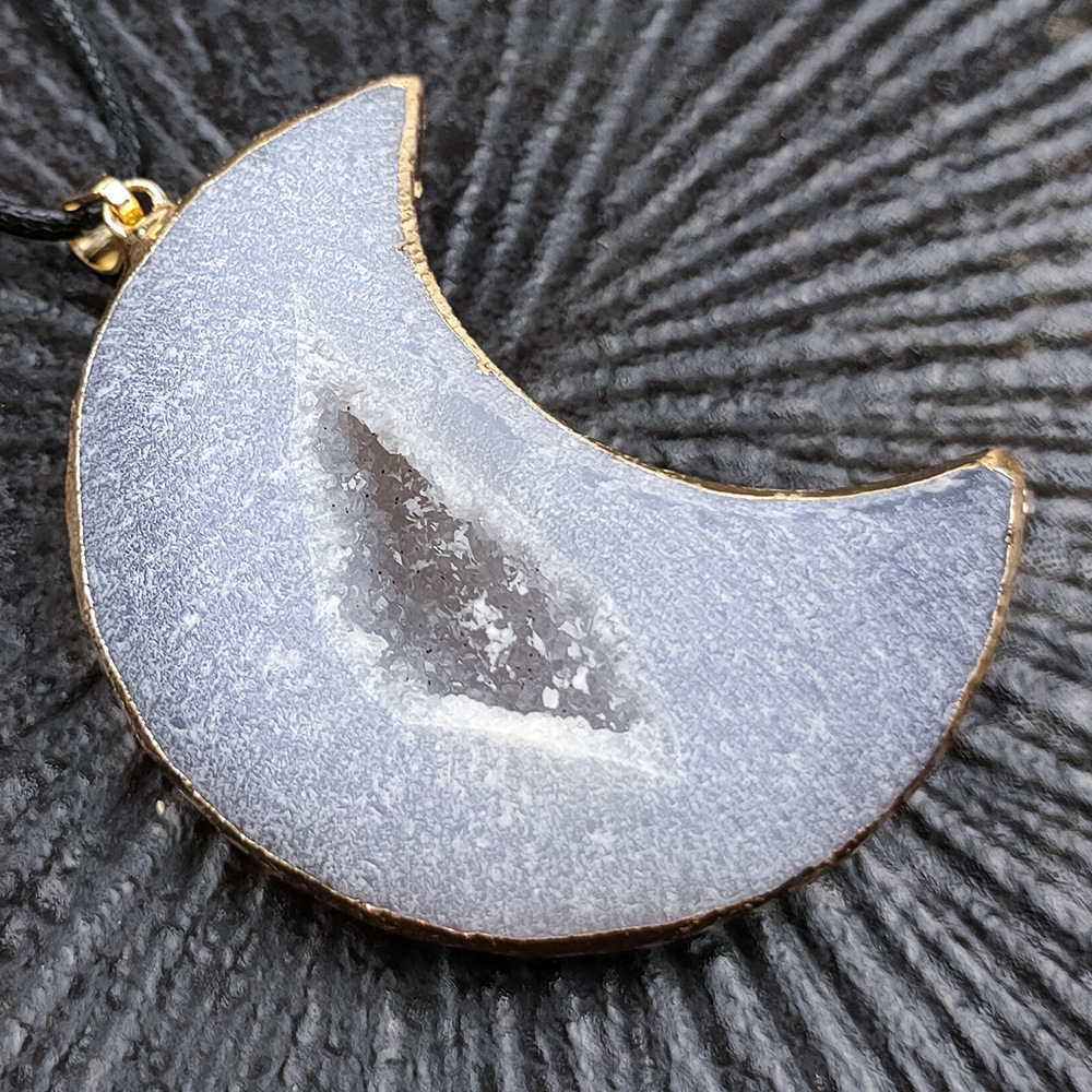 Handmade Craved Druzy Agate Cave Pendant Necklace Heart Star Moon Pendant Jewelry