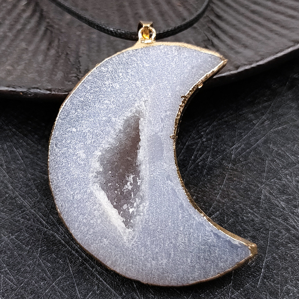 Handmade Craved Druzy Agate Cave Pendant Necklace Heart Star Moon Pendant Jewelry