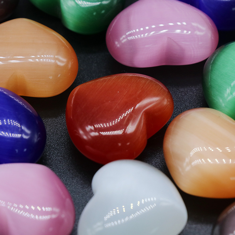 Cat's Eye Stone Carved Heart Love Crystals and Healing Stones Palm Worry Stone (1.57 inchs)