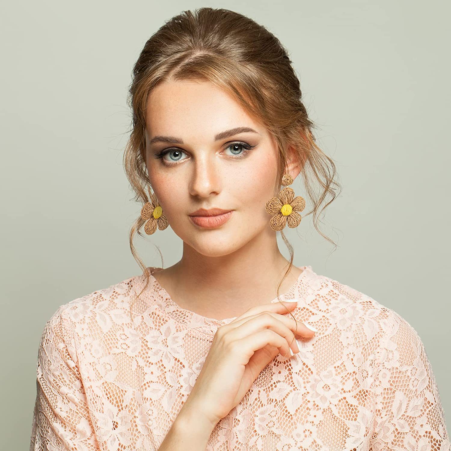 Raffia Earring Boho Handmade Woven Straw Rattan Flower Drop Earrings Geometric Lantern Dangle Earrings for Women Girls Summer Beach Jewelry