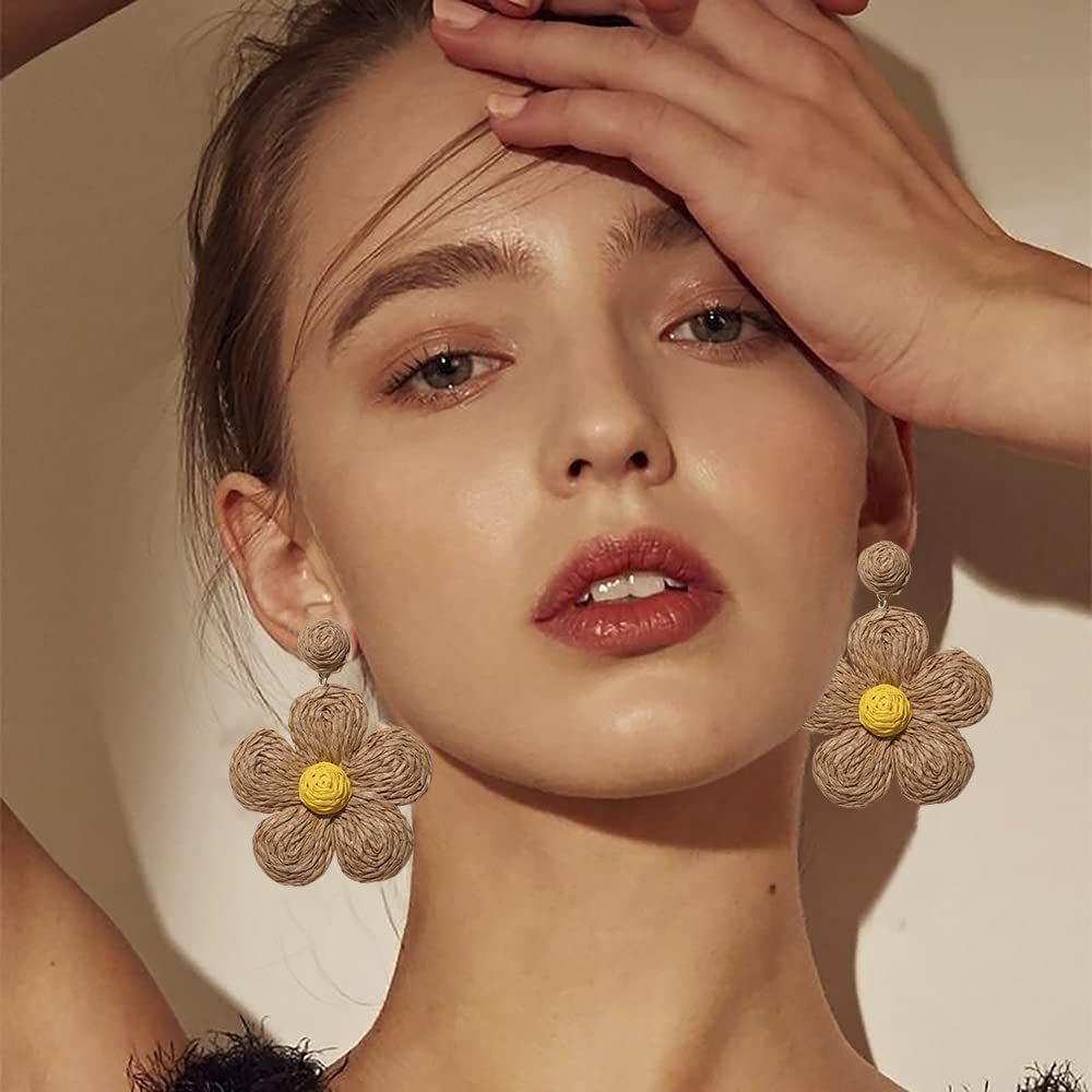 Raffia Earring Boho Handmade Woven Straw Rattan Flower Drop Earrings Geometric Lantern Dangle Earrings for Women Girls Summer Beach Jewelry