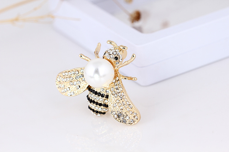 Honey Bee Brooches Crystal Insect Themed Bee Brooch Animal Fashion Shell Pearl Brooch Pin Gold Tone for Women and Girls