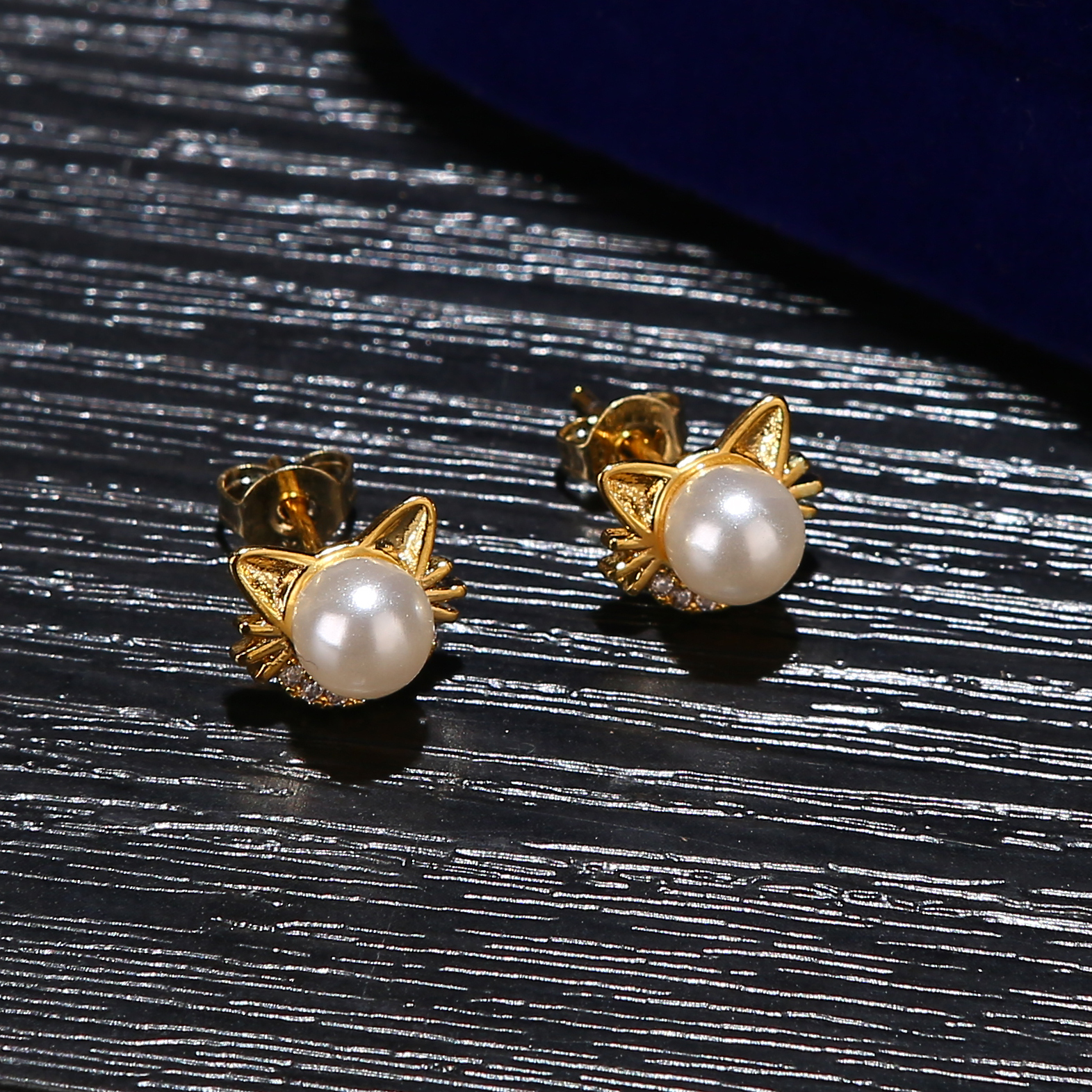 Cute Cat Earrings Freshwater Pearl Earrings Sterling Silver Stud Earrings for Women Gift