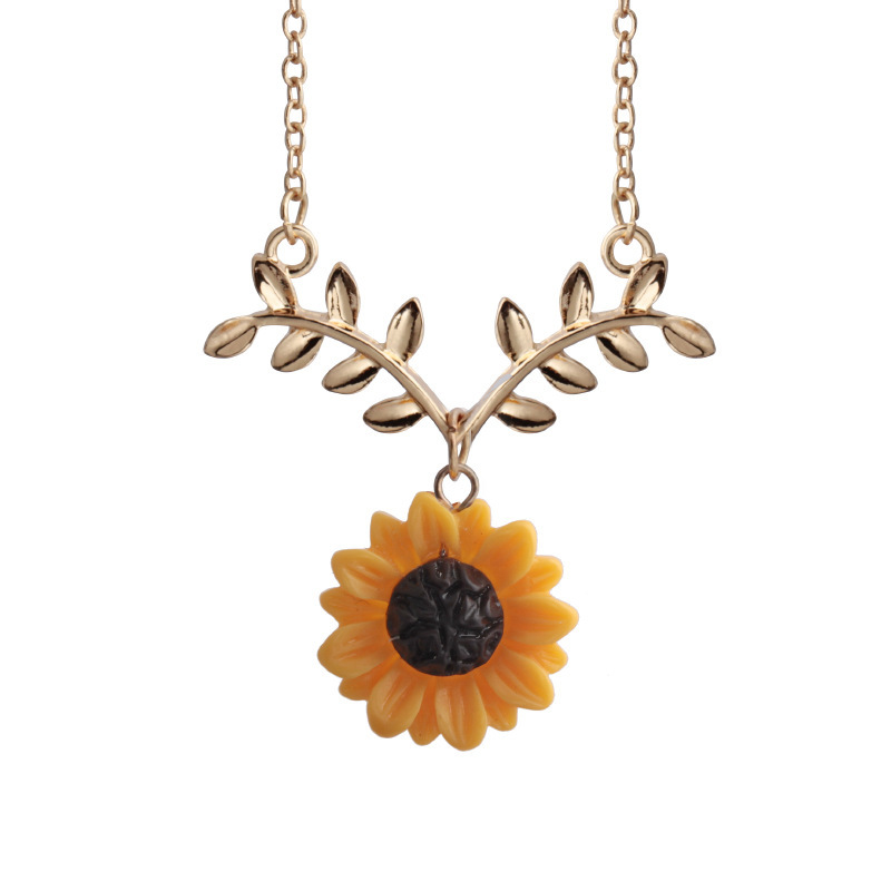 Bohemian Sunflower Leaf Pearl Necklace for Women Girls Lovely Pearl Resin Daisy Flower Boho Long Drop Handmade Pendant Necklace