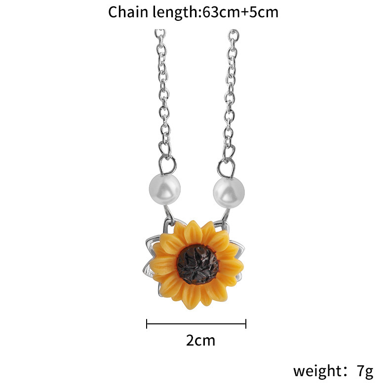 Sunflower Pendant Necklace Gold Choker Necklaces Pearl Neck Chain Fashion Personalized Accessory Jewelry for Women and Girls