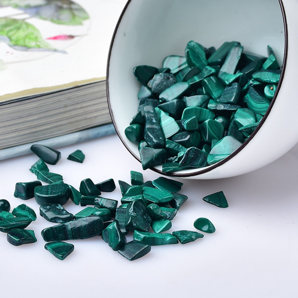 100 Gram Tumbled Malachite Chips Crushed Gemstone Perfect for Home Decoration & Decor Jewelry Making Chakra Healing Meditation Wicca Vases & Plants - Irregular Shaped Pieces