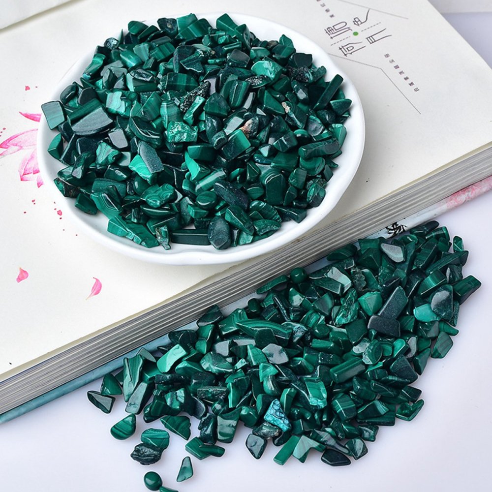 100 Gram Tumbled Malachite Chips Crushed Gemstone Perfect for Home Decoration & Decor Jewelry Making Chakra Healing Meditation Wicca Vases & Plants - Irregular Shaped Pieces