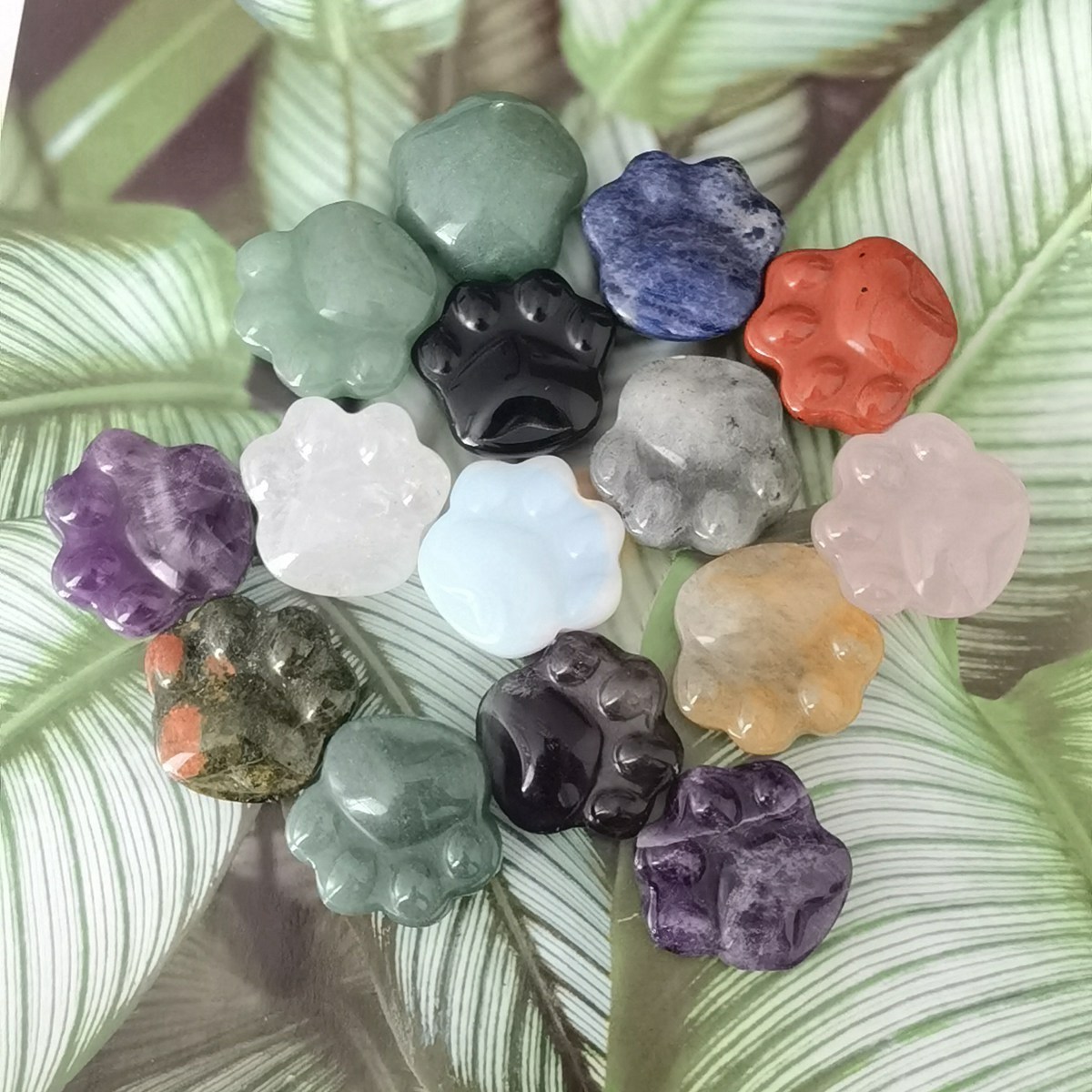 Cat Paw Gemstone for Home Decor 28x30mm Handmade Craved Gemstone Animal Hand Claw Reiki Healing Treatment Gemstone Ornament