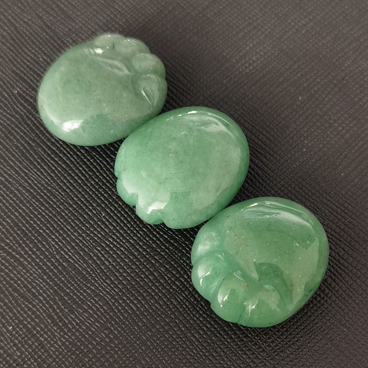 Green Aventurine Children Foot Palm Gemstone for Decor Handmade Craved Reiki Healing Treatment Gemstone Ornament