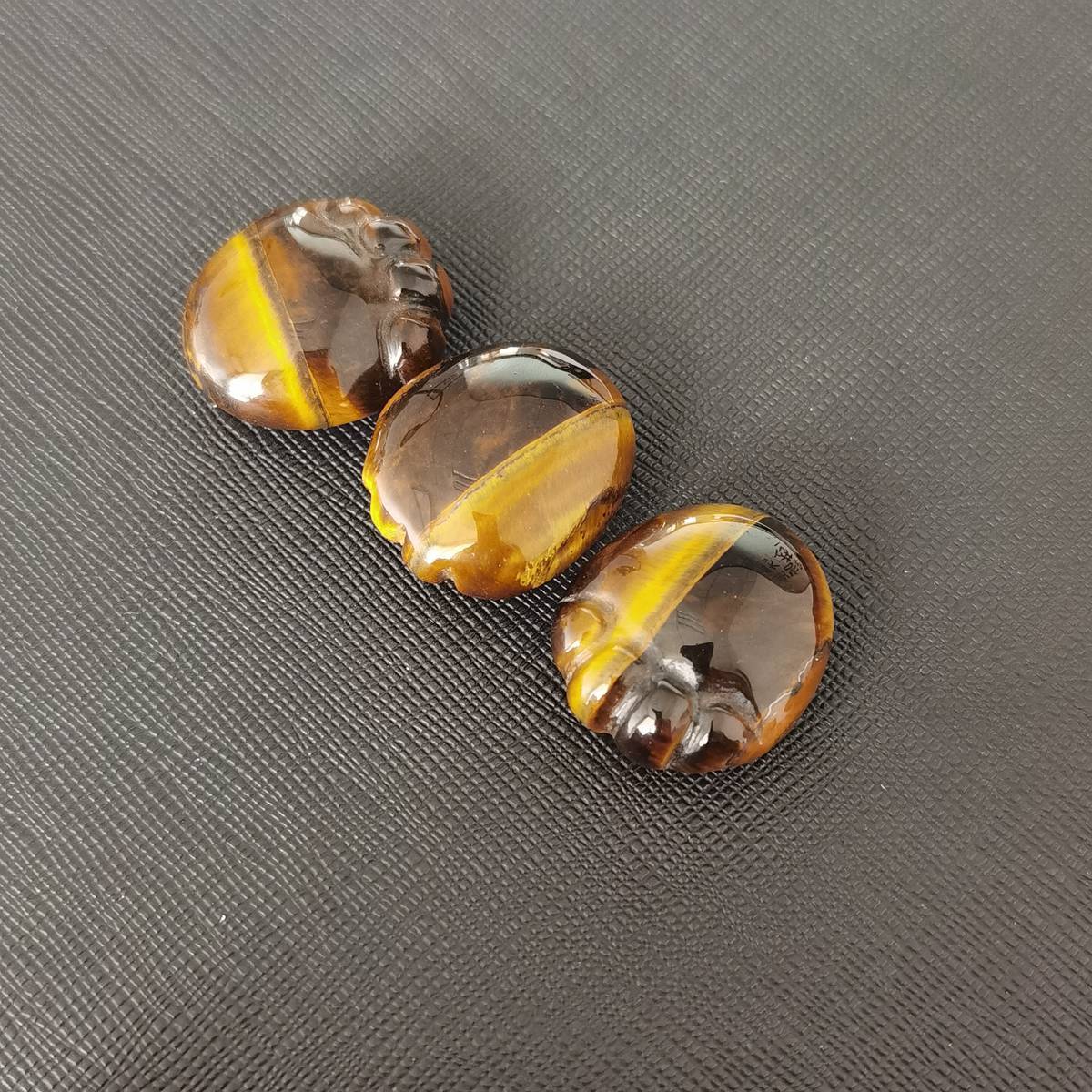 Yellow Tiger Eye Children Foot Palm Gemstone for Decor Handmade Craved Reiki Healing Treatment Gemstone Ornament