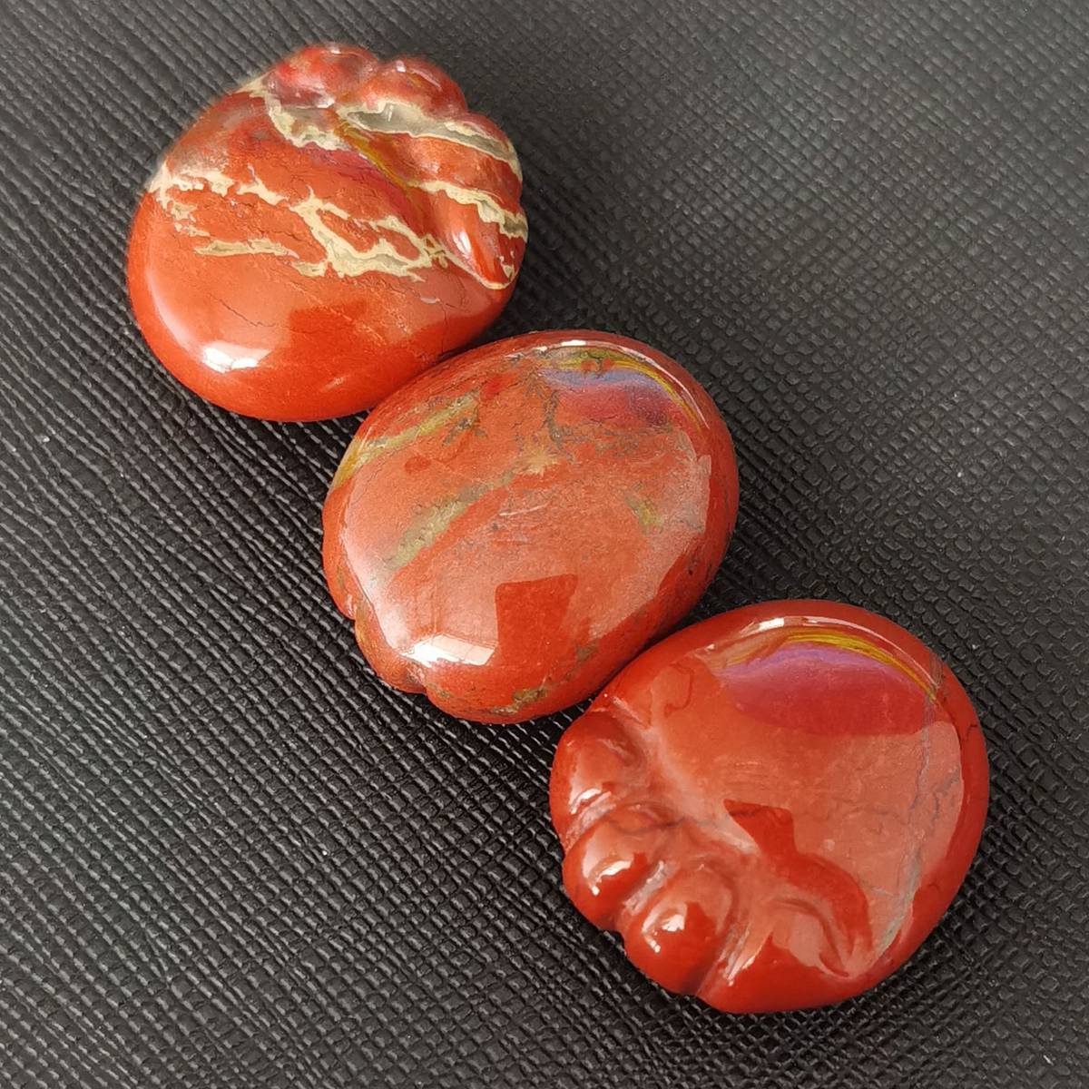 Red Jasper Children Foot Palm Gemstone for Decor Handmade Craved Reiki Healing Treatment Gemstone Ornament
