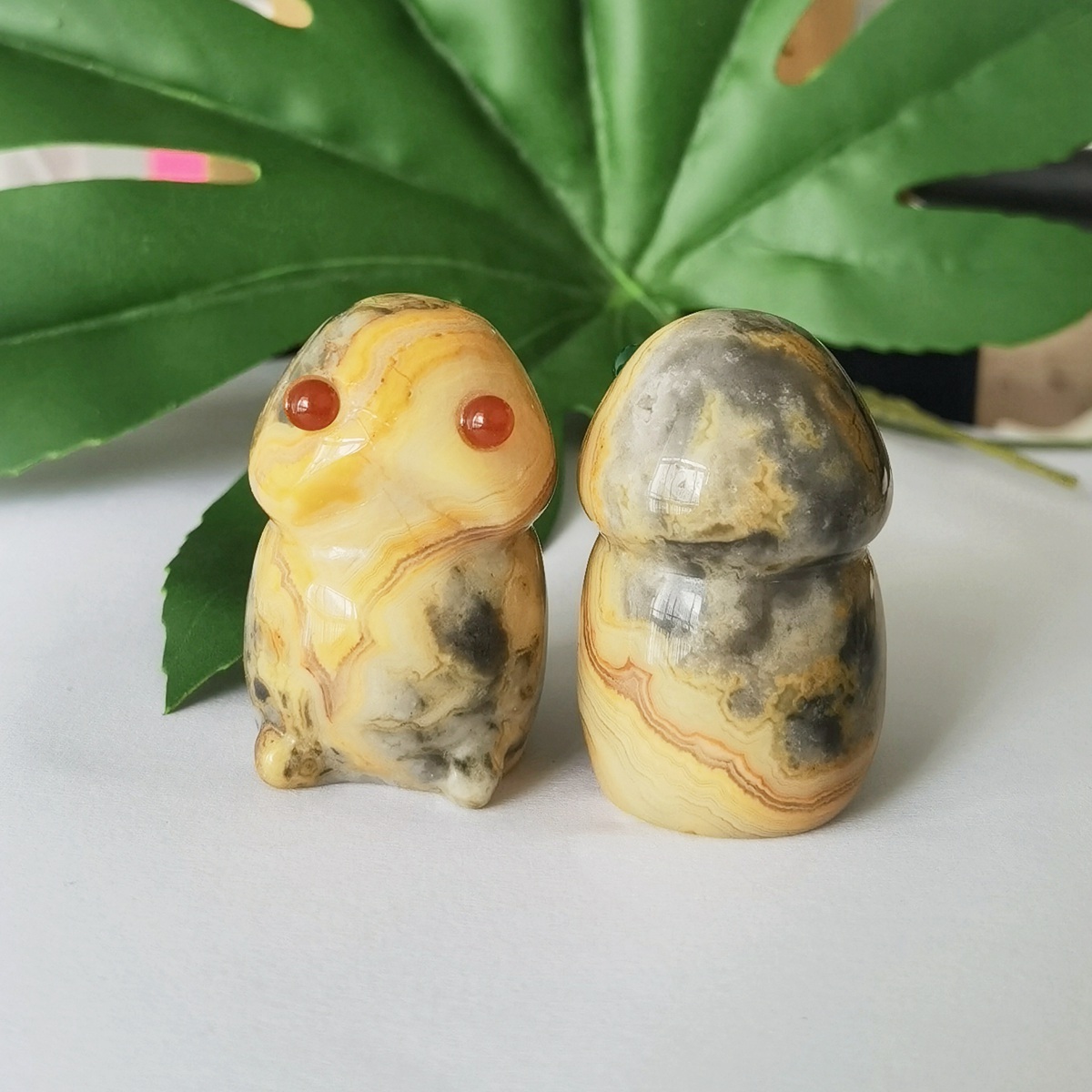 Handmade Craved Crazy Agate Monster Pendant for Home & office Decor 25X40MM  Spirit Crystal Ghost Sculpture Figurine Ornament Healing Stone