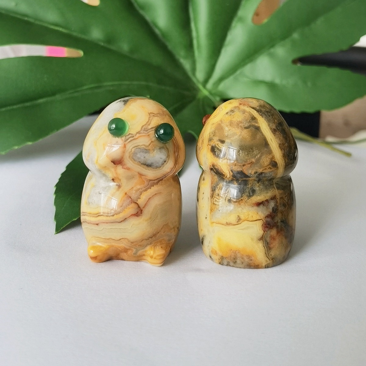 Handmade Craved Crazy Agate Monster Pendant for Home & office Decor 25X40MM  Spirit Crystal Ghost Sculpture Figurine Ornament Healing Stone