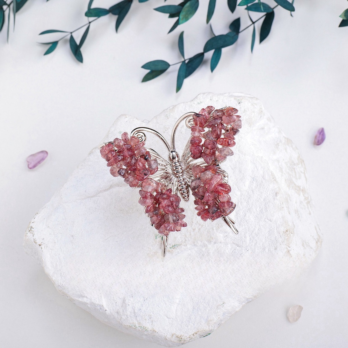 Strawberry Quartz Butterfly Gemstone Decor for Office Table Home Chip Stone  Animal Ornament Decoration