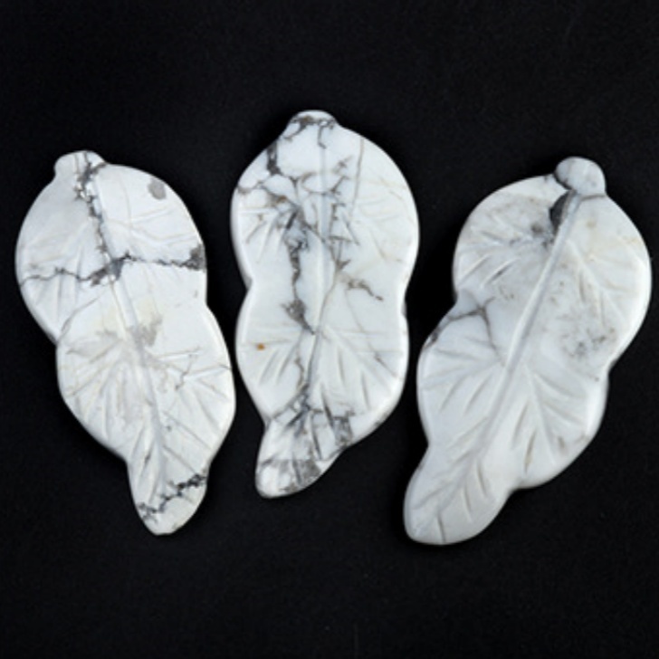 Handmade Craved Gemstone Leaf for Home Decor (Approx 23X47MM)