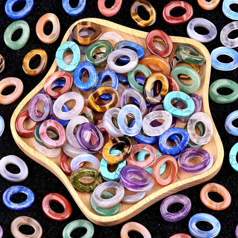18x23mm Twist QQ Circle &  Hollow Oval Pendant
