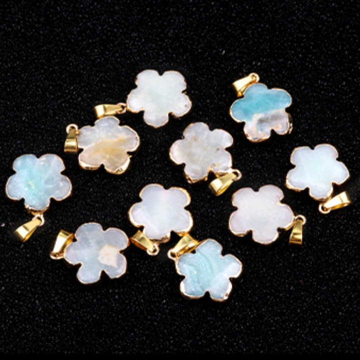 20mm Handmade Craved Flower Wrap Gold Stone Pendant  for Making Jewlery