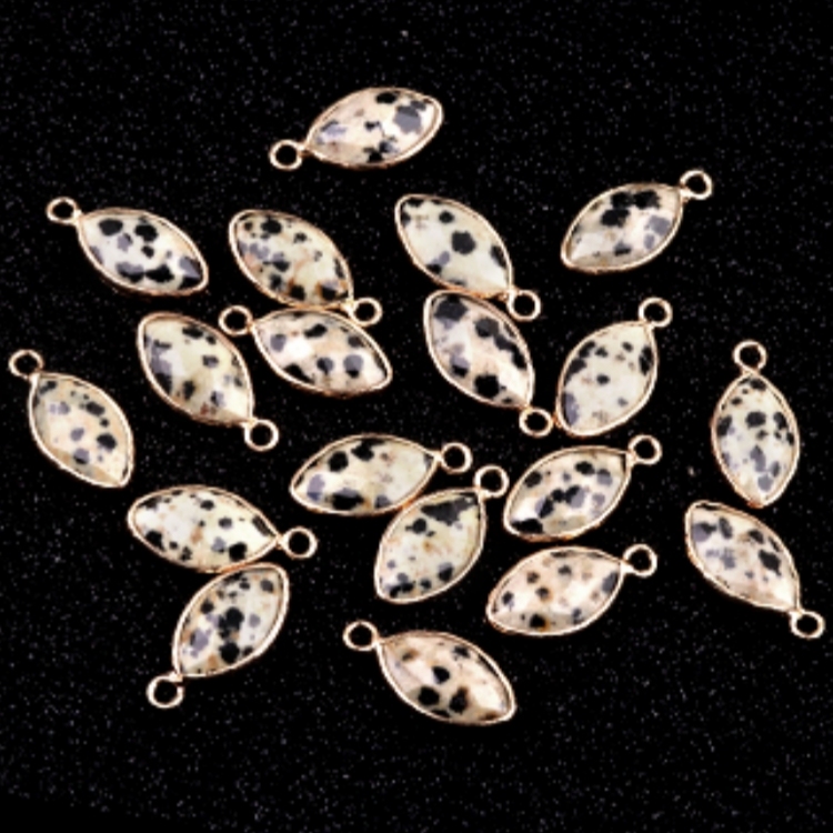 Handmade Craved Faceted Horse Eye Pendant Wrapped Golden Charms