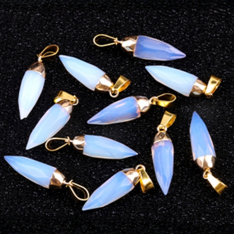 Handmade Craved Faceted Chili Gold Stone Pendant for Making Jewelry