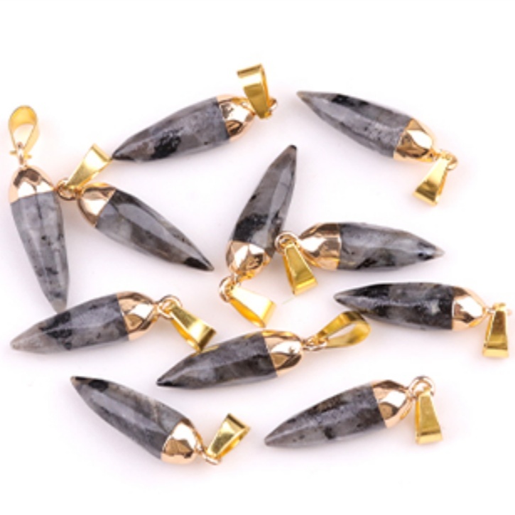 Handmade Craved Faceted Chili Gold Stone Pendant for Making Jewelry