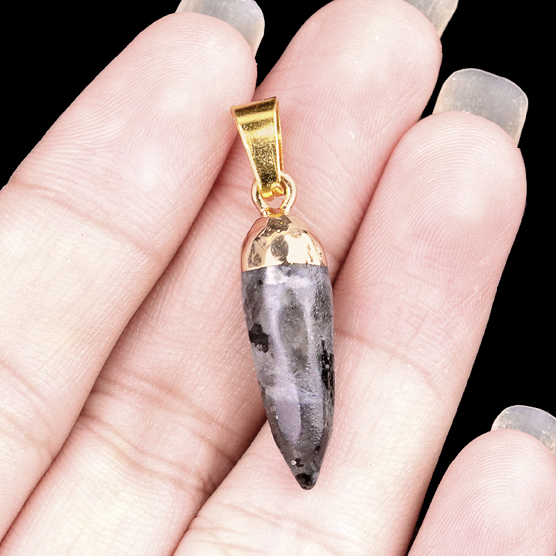 Handmade Craved Faceted Chili Gold Stone Pendant for Making Jewelry