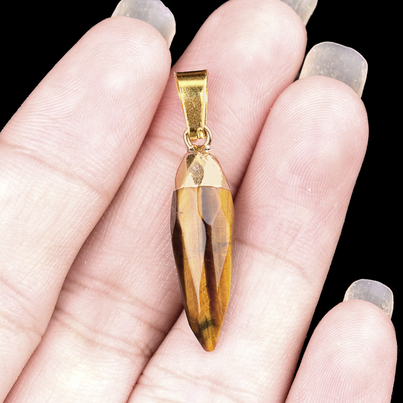 Handmade Craved Faceted Chili Gold Stone Pendant for Making Jewelry