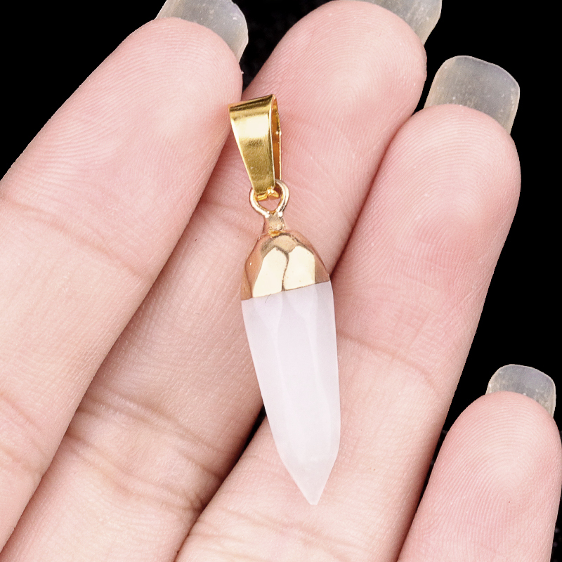 Handmade Craved Faceted Chili Gold Stone Pendant for Making Jewelry