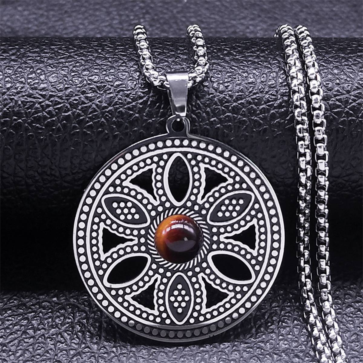 Hollow Round Flower Stainless Steel Necklace Natural Gemstone Cabs Pendant With 50CM Chain