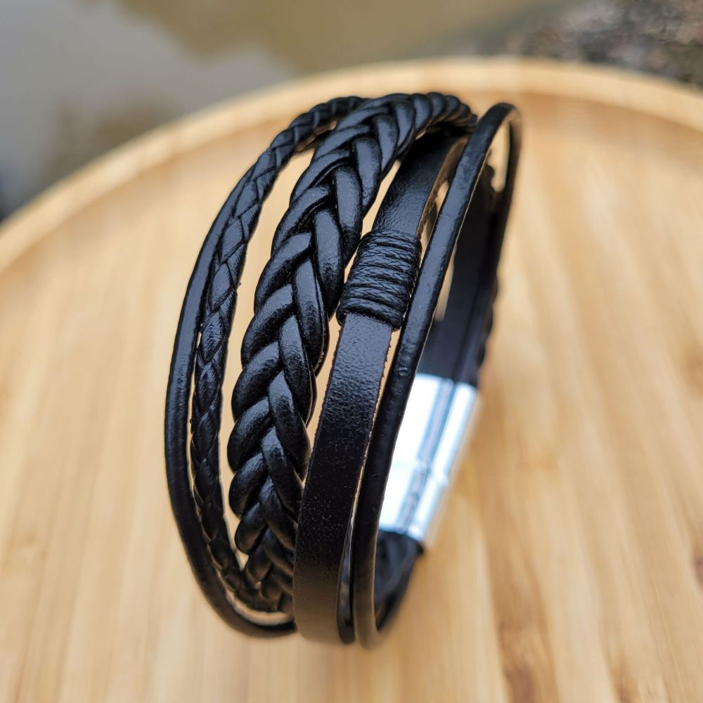 Multi-Layer Men's Braided Leather Bracelet Wristband Cuff Bracelet for Men Gifts Stainless Steel Clasp