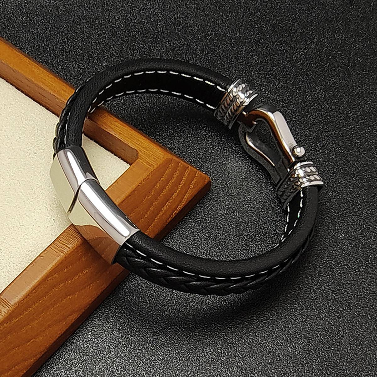 Men's Braided Leather Bracelet Horseshoe Clasp Stainless Steel Clasp Wristband Cuff Rope Bangle for Men Gifts
