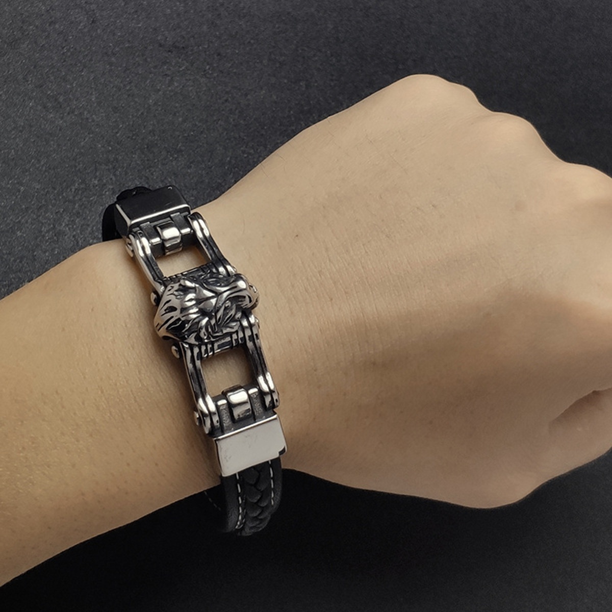 Men's Braided Leather Lion Head Stainless Steel Clasp Wristband Cuff Rope Bangle for Men Gifts