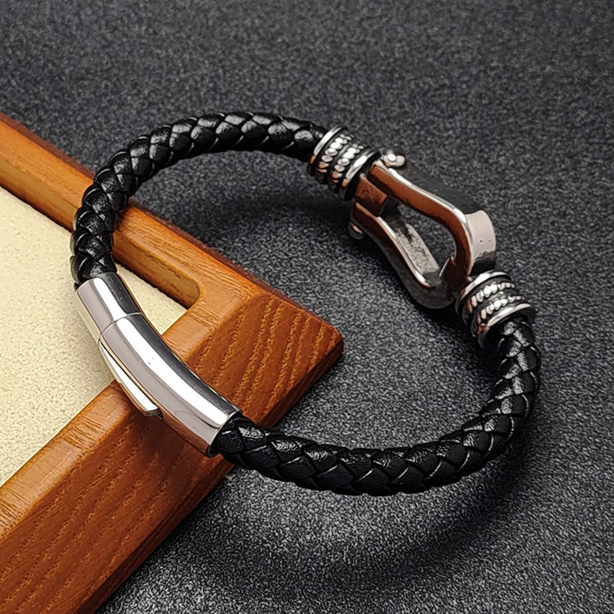 Men's Braided Leather Bracelet Silver Hourseshoe Clasp Stainless Steel Clasp Wristband Cuff Rope Bangle for Men Gifts