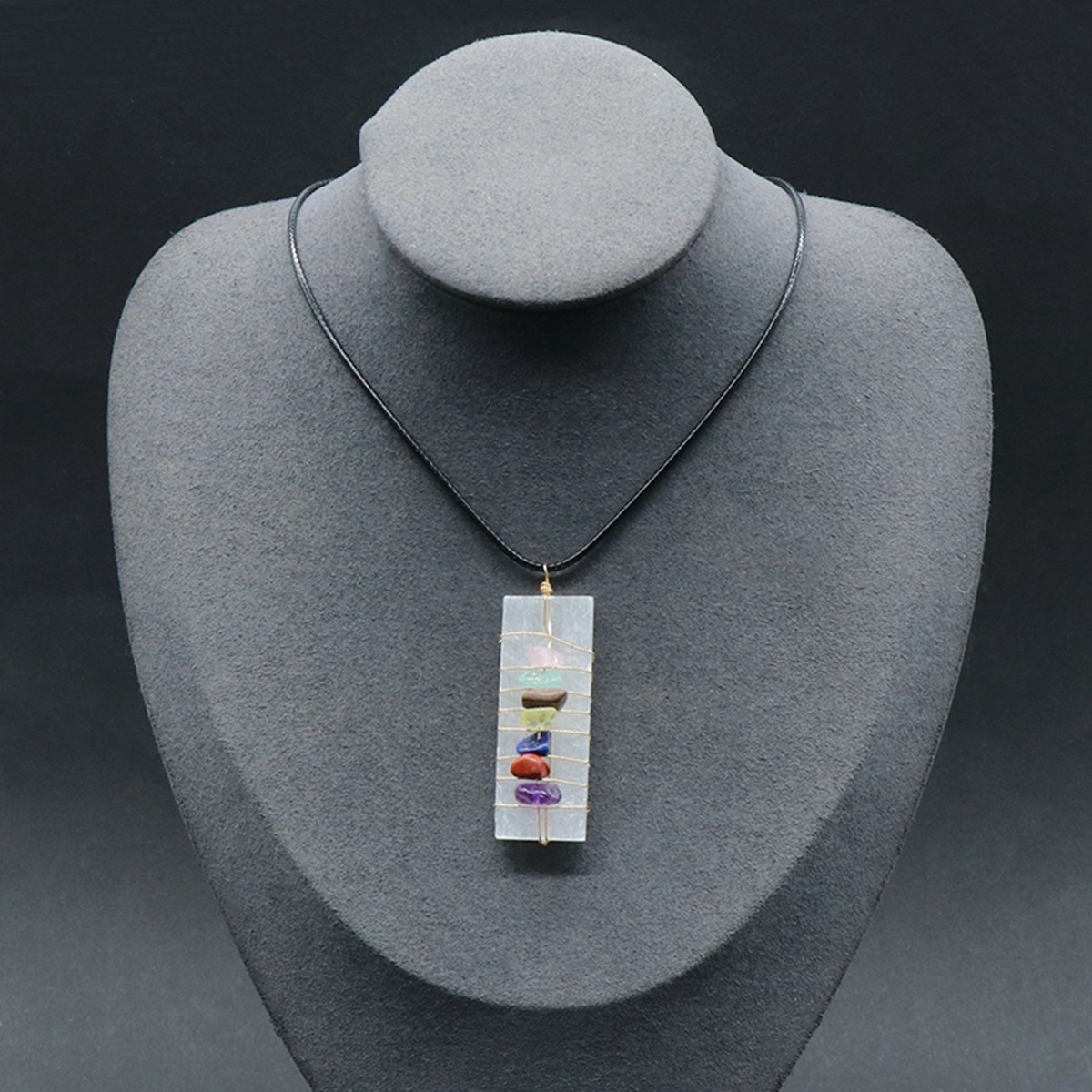 Fashionable White Selenite Crystal Stone Gold-Plated Wire Wrapped 7 Chakra Natural Stone Classic Pendant for Party Gifts