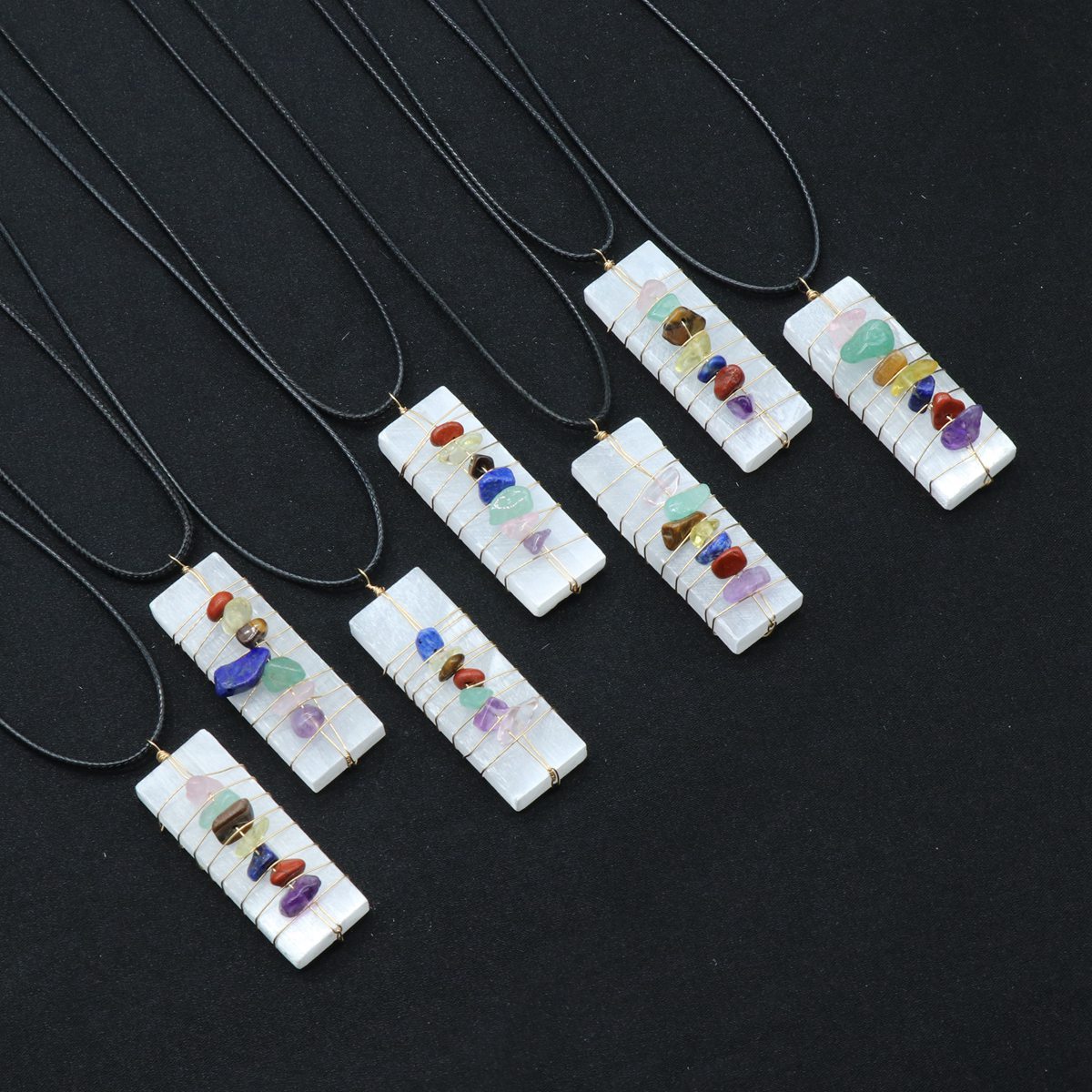 Fashionable White Selenite Crystal Stone Gold-Plated Wire Wrapped 7 Chakra Natural Stone Classic Pendant for Party Gifts