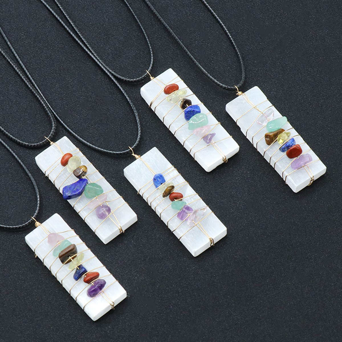 Fashionable White Selenite Crystal Stone Gold-Plated Wire Wrapped 7 Chakra Natural Stone Classic Pendant for Party Gifts