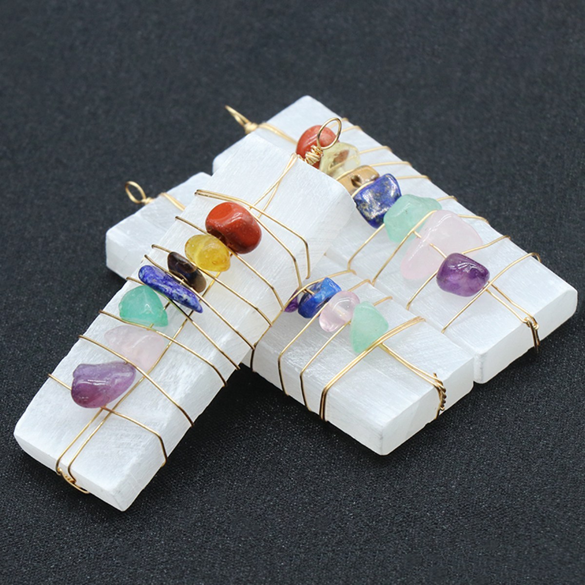 Fashionable White Selenite Crystal Stone Gold-Plated Wire Wrapped 7 Chakra Natural Stone Classic Pendant for Party Gifts