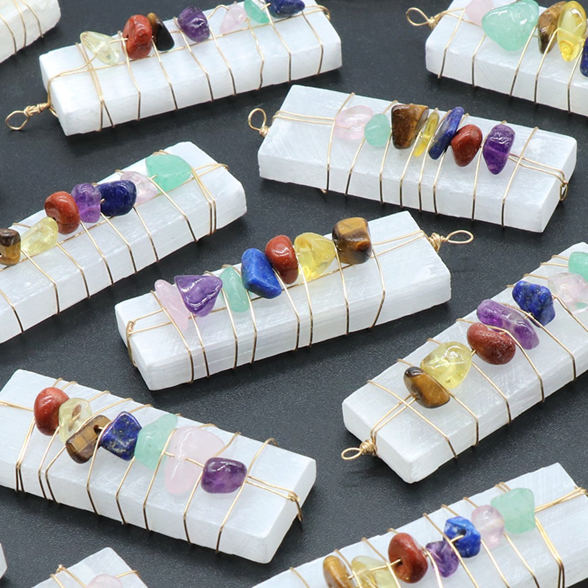 Fashionable White Selenite Crystal Stone Gold-Plated Wire Wrapped 7 Chakra Natural Stone Classic Pendant for Party Gifts