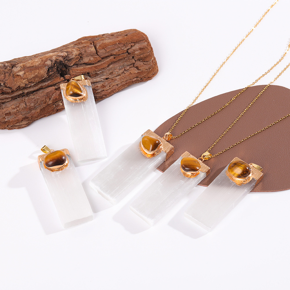 Tumbled Red Carnelian Wrapped Gold  Selenite Crystal Gypsum Strip Pendant Necklace-45cm Chain