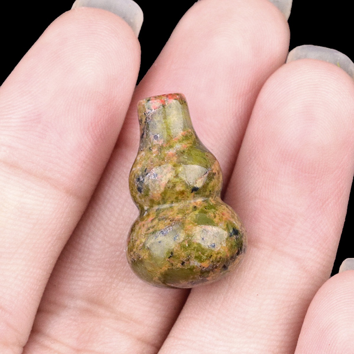 Handmade Carved Mini Gourd Stone Home Decoration Worry Stones Crystal Crafts