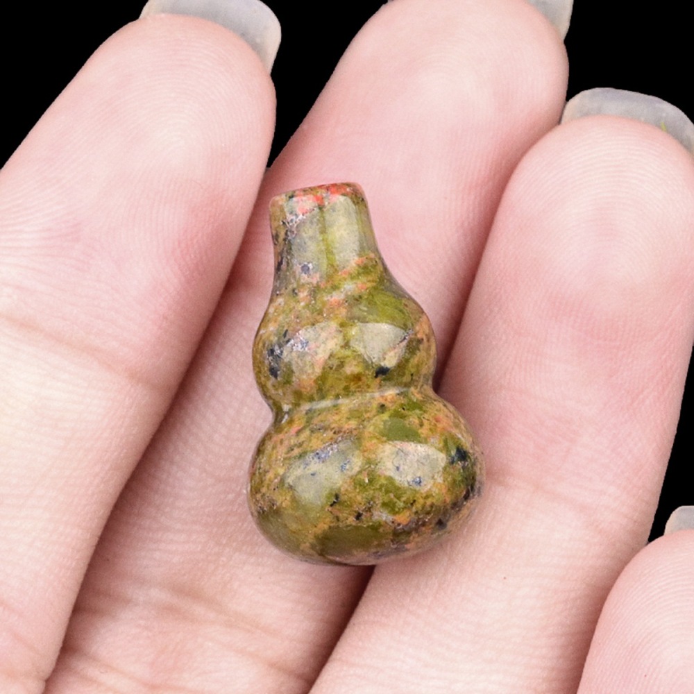 Handmade Carved Mini Gourd Stone Home Decoration Worry Stones Crystal Crafts