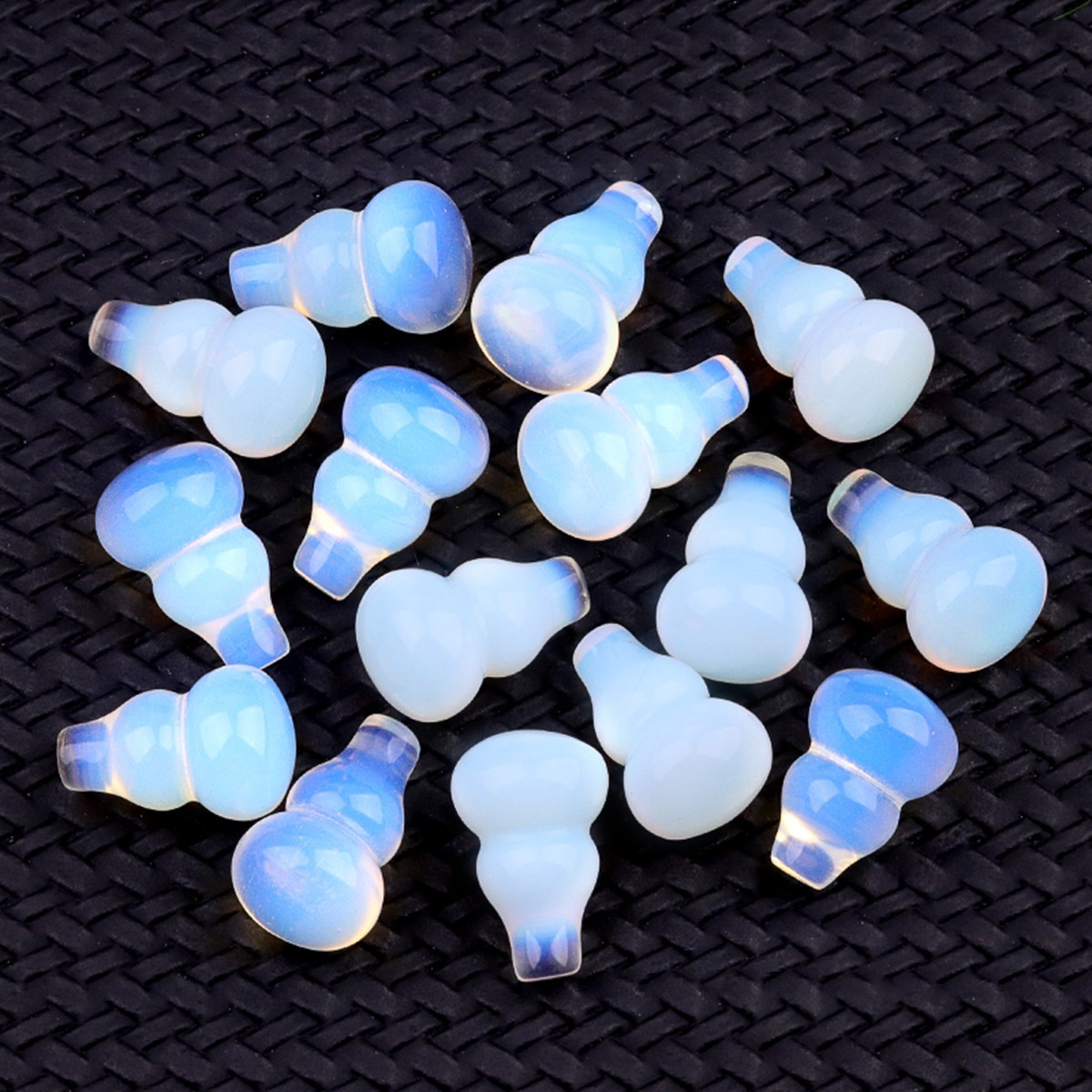 Handmade Carved Mini Gourd Stone Home Decoration Worry Stones Crystal Crafts