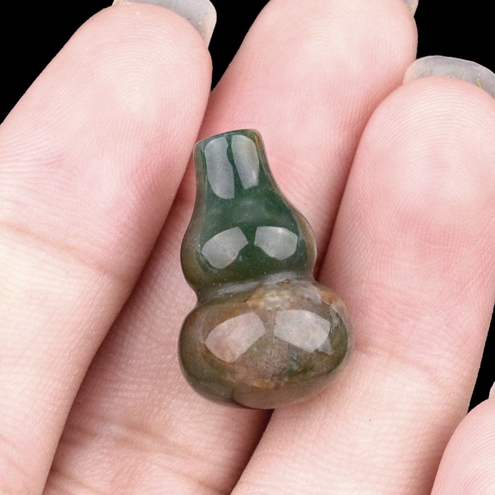 Handmade Carved Mini Gourd Stone Home Decoration Worry Stones Crystal Crafts