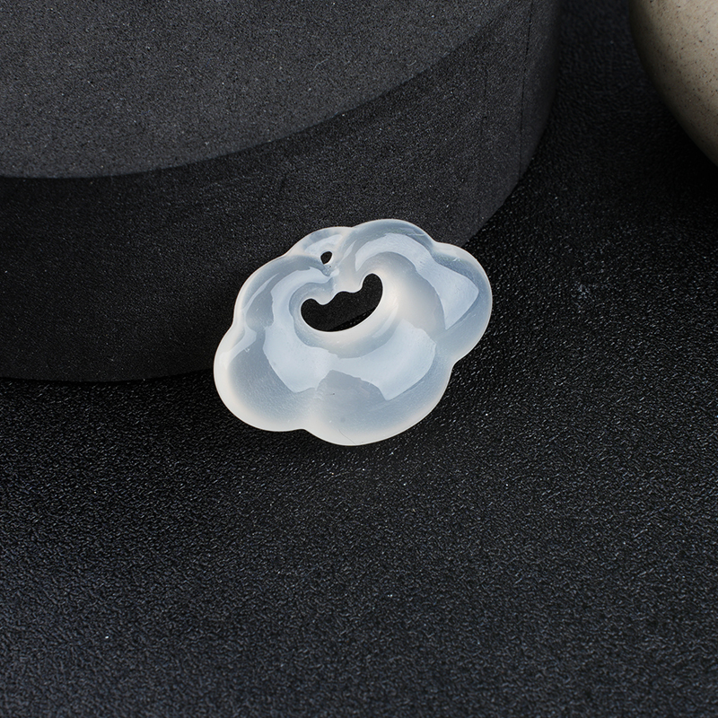 White Agate Chalcedony Xiangyun Pendant Necklace Adjustable Color Rope