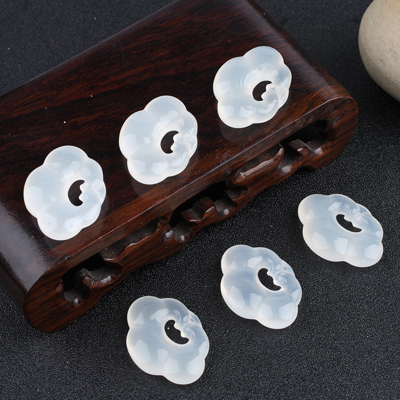 White Agate Chalcedony Xiangyun Pendant Necklace Adjustable Color Rope