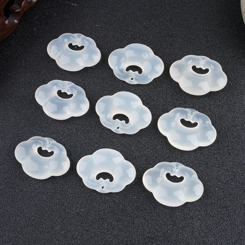 White Agate Chalcedony Xiangyun Pendant Necklace Adjustable Color Rope