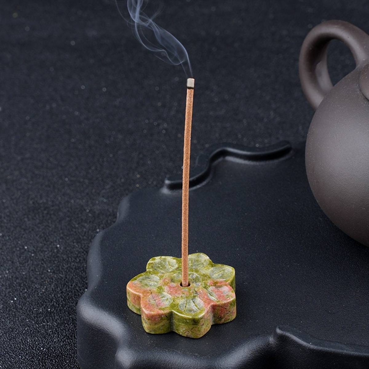 Lotus Flower Aromatherapy Pendant, 30MM Crystal Grid Stone Fragrance Holder for Essential Oils, DIY Chakra Jewelry Gift, Manifestation Tool