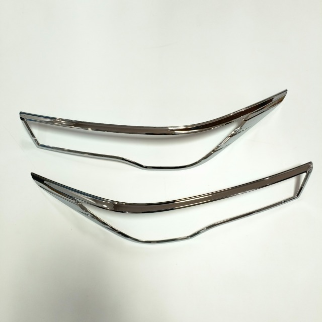 Factory Direct Car Accessories 2023 Headlight Cover Door Handle Bowl Body Kit for Toyota Innova